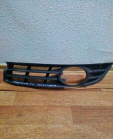 Решетка ПТФ левая Volkswagen Passat B6 oem 3c0853665a есть небольшой скол с внутренней стороны