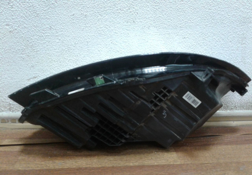 Фара левая Jaguar XF 2 (сломано крепление, направляющая) oem GX6313W030LF Фара левая Jaguar XF 2 (сломано крепление, направляющая) oem GX6313W030LF