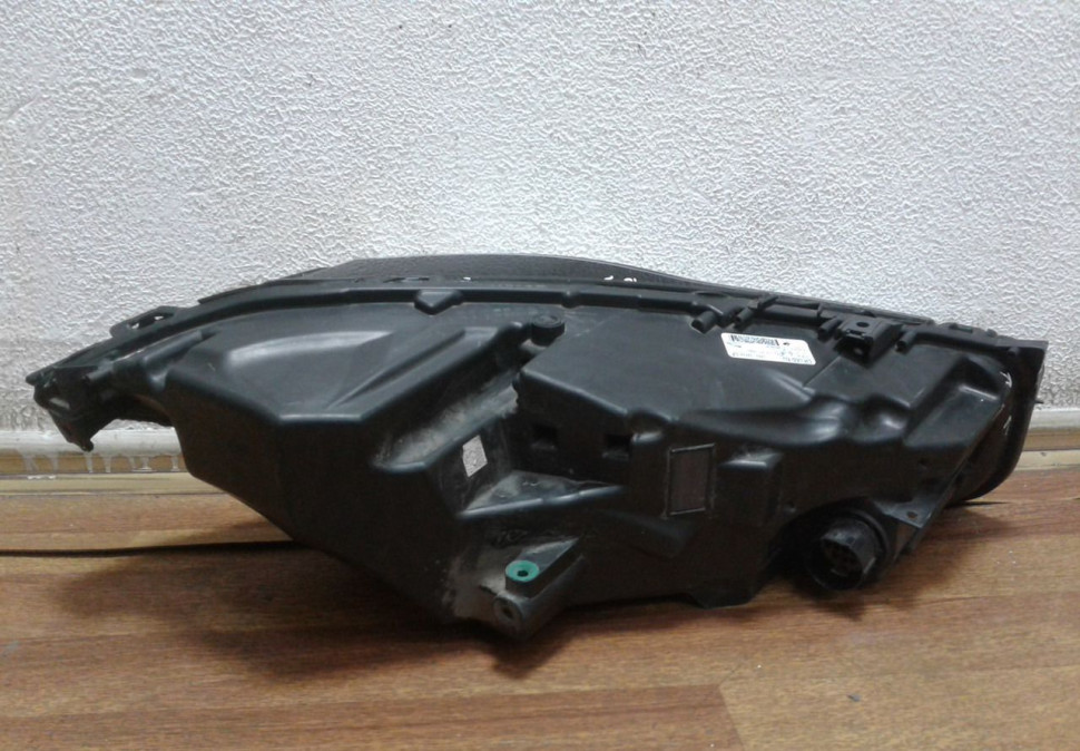 Фара левая Jaguar XF 2 (сломано крепление, направляющая) oem GX6313W030LF Фара левая Jaguar XF 2 (сломано крепление, направляющая) oem GX6313W030LF