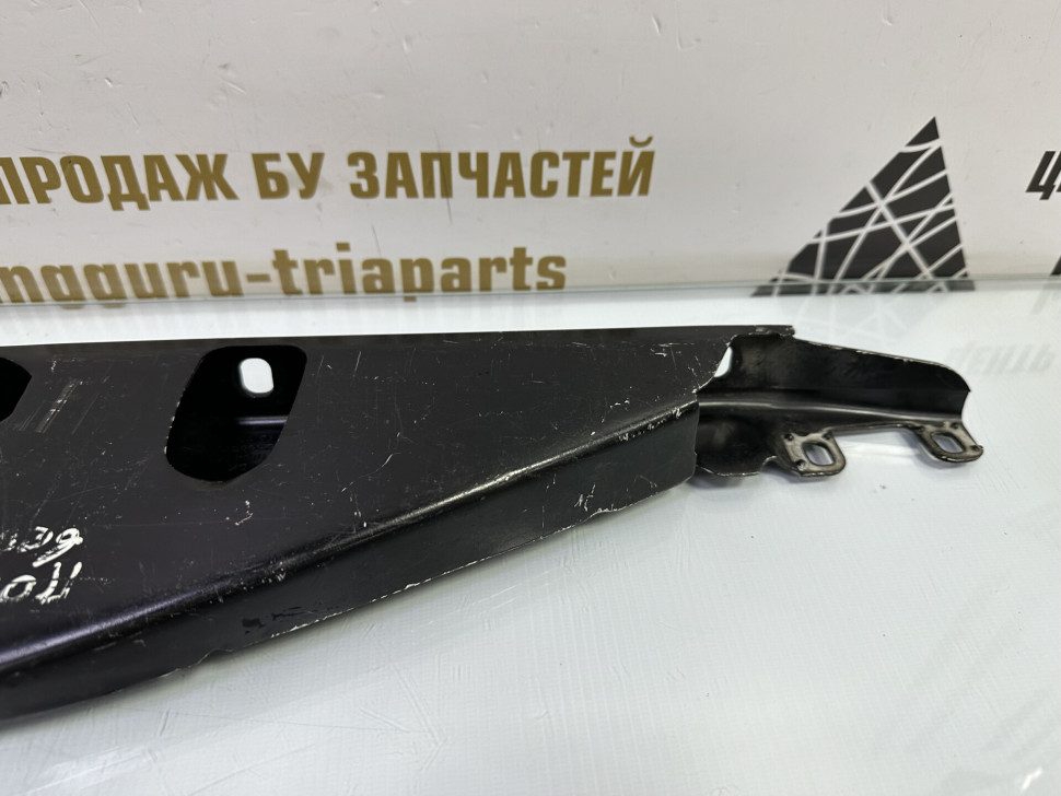 Панель передняя верхняя часть (дефект) бу BMW 7 F01 OEM 7199417