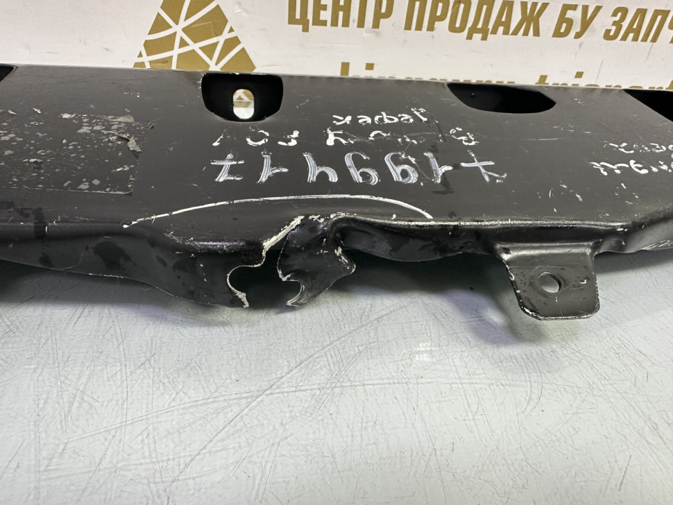 Панель передняя верхняя часть (дефект) бу BMW 7 F01 OEM 7199417