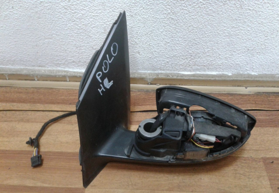 Корпус зеркала левый Volkswagen Polo седан (мал. дефект) Корпус зеркала левый Volkswagen Polo седан (мал. дефект)