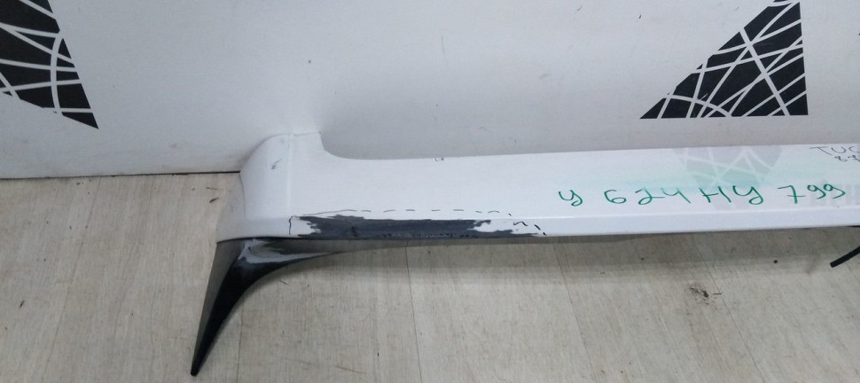 Спойлер багажника Hyundai Tucson 3 oem 87211D7200 (скл-3)