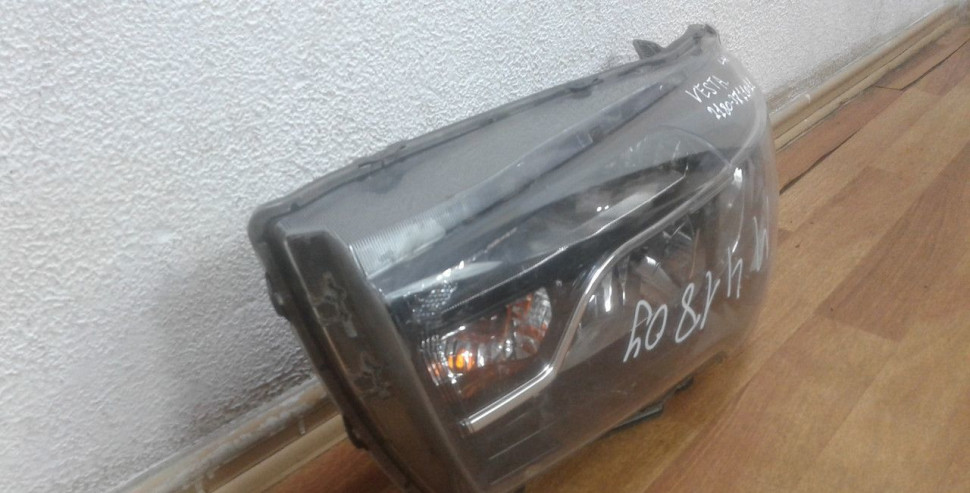 Фара левая Lada Vesta oem 8450006953 (слом 2 крепл. трещ. корпуса) (скл-3)