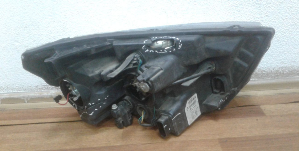 Фара левая Lada Vesta oem 8450006953 (слом 2 крепл. трещ. корпуса) (скл-3) Фара левая Lada Vesta oem 8450006953 (слом 2 крепл. трещ. корпуса) (скл-3)