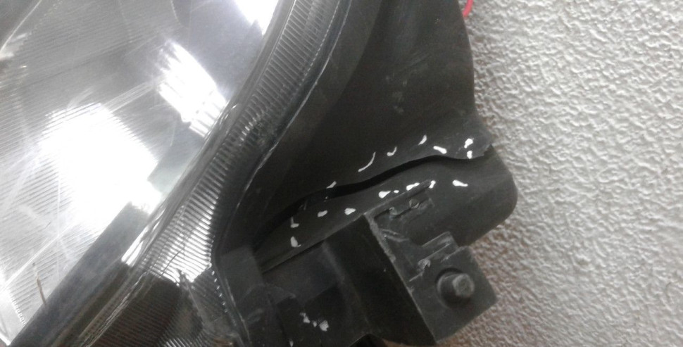 Фара левая Lada Vesta oem 8450006953 (слом 2 крепл. трещ. корпуса) (скл-3) Фара левая Lada Vesta oem 8450006953 (слом 2 крепл. трещ. корпуса) (скл-3)