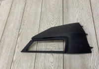 Решетка птф правая Volkswagen Tiguan 2 дорест 2016-2020 oem 5NA853212B