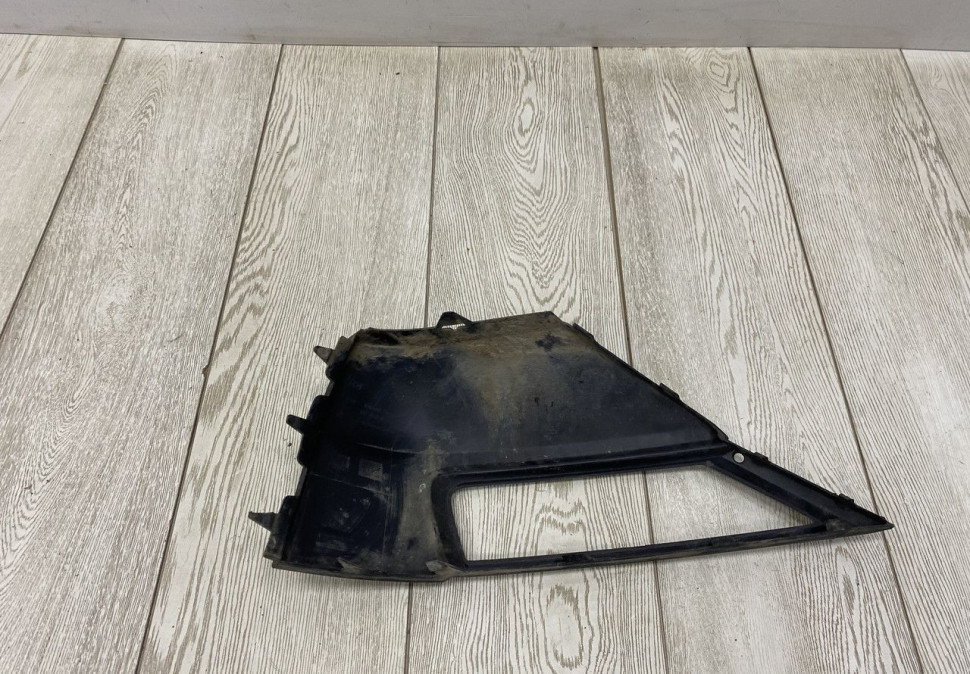 Решетка птф правая Volkswagen Tiguan 2 дорест 2016-2020 oem 5NA853212B Решетка птф правая Volkswagen Tiguan 2 дорест 2016-2020 oem 5NA853212B