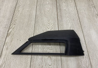 Решетка птф правая Volkswagen Tiguan 2 дорест 2016-2020 oem 5NA853212B