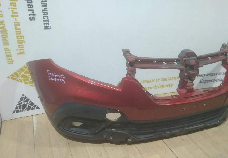 Бампер передний бу Renault Sandero Stepway 2 рестайлинг OEM 620220494R