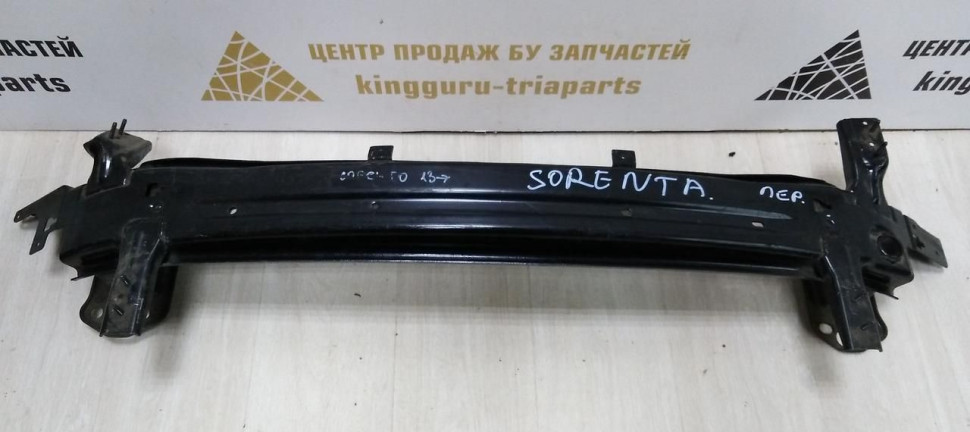 Усилитель переднего бампера Kia Sorento 2 рестайлинг 2012-2020 oem 865302P600