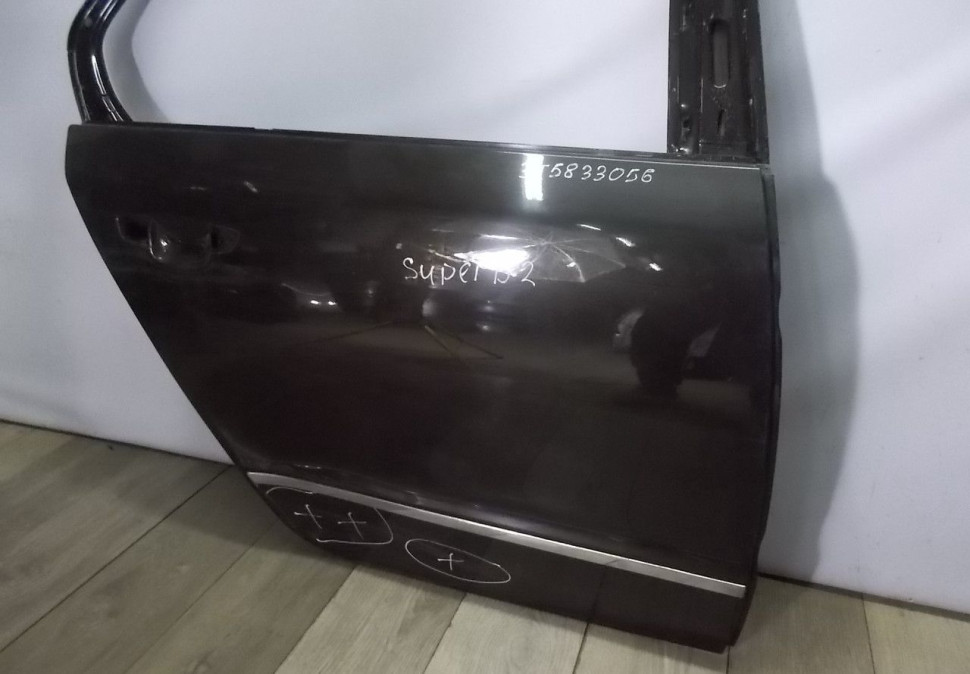 Дверь задняя правая бу Skoda Superb OEM 3T5833052A