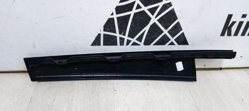 Молдинг рамки двери задний правый Volkswagen Tiguan 2 (16-20) oem 5na839902 Молдинг рамки двери задний правый Volkswagen Tiguan 2 (16-20) oem 5na839902