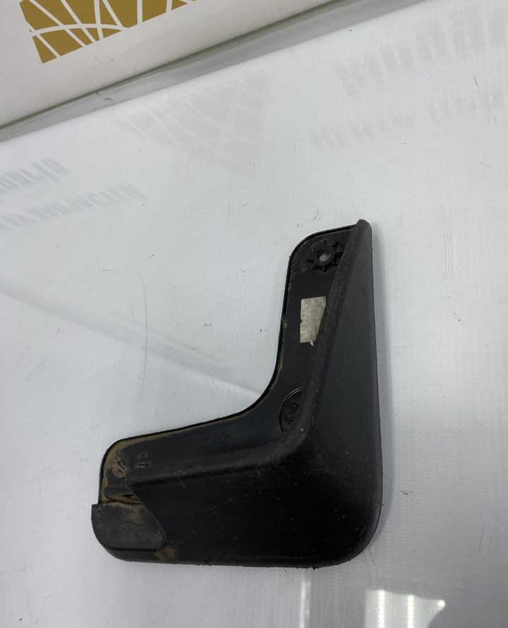 Брызговик задний правый Hyundai Creta 2016 OEM 86842M0100 Брызговик задний правый Hyundai Creta 2016 OEM 86842M0100