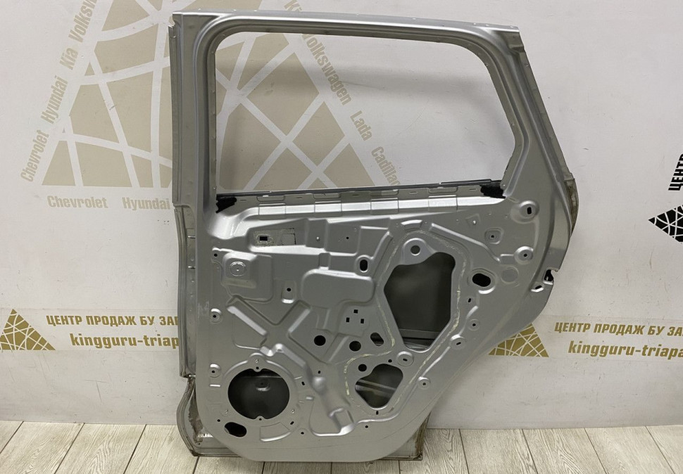 Дверь задняя правая Renault Kaptur OEM 821001270R