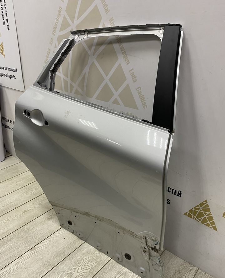 Дверь задняя правая Renault Kaptur OEM 821001270R Дверь задняя правая Renault Kaptur OEM 821001270R