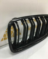 Решетка радиатора левая BMW 3 F30