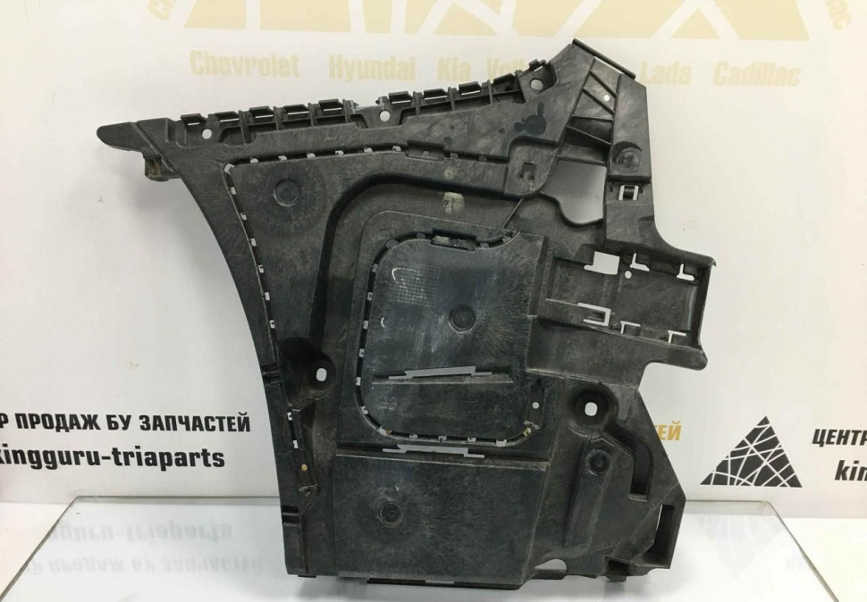 Кронштейн заднего бампера левый BMW 6 G32 OEM 51127387327