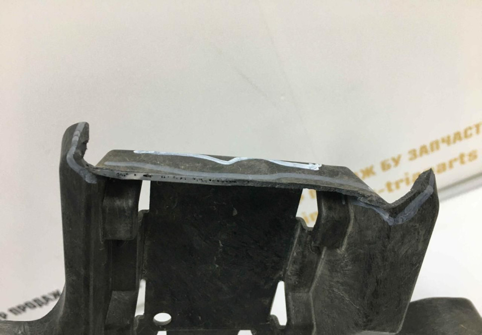 Кронштейн заднего бампера левый BMW 6 G32 OEM 51127387327 Кронштейн заднего бампера левый BMW 6 G32 OEM 51127387327