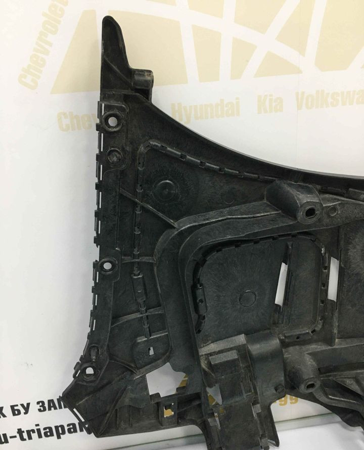 Кронштейн заднего бампера левый BMW 6 G32 OEM 51127387327 Кронштейн заднего бампера левый BMW 6 G32 OEM 51127387327