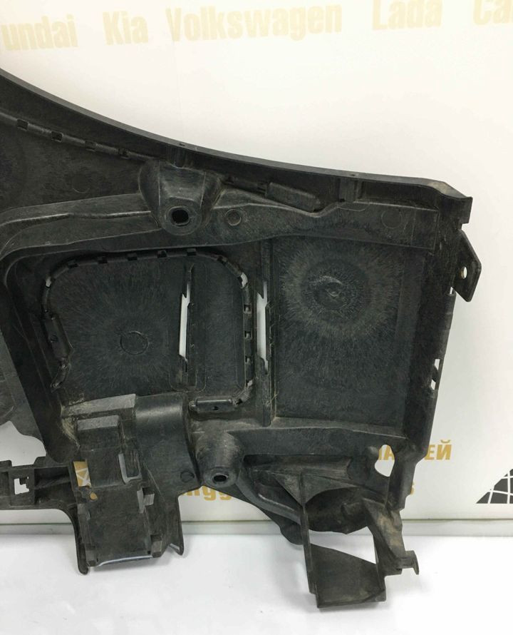 Кронштейн заднего бампера левый BMW 6 G32 OEM 51127387327 Кронштейн заднего бампера левый BMW 6 G32 OEM 51127387327