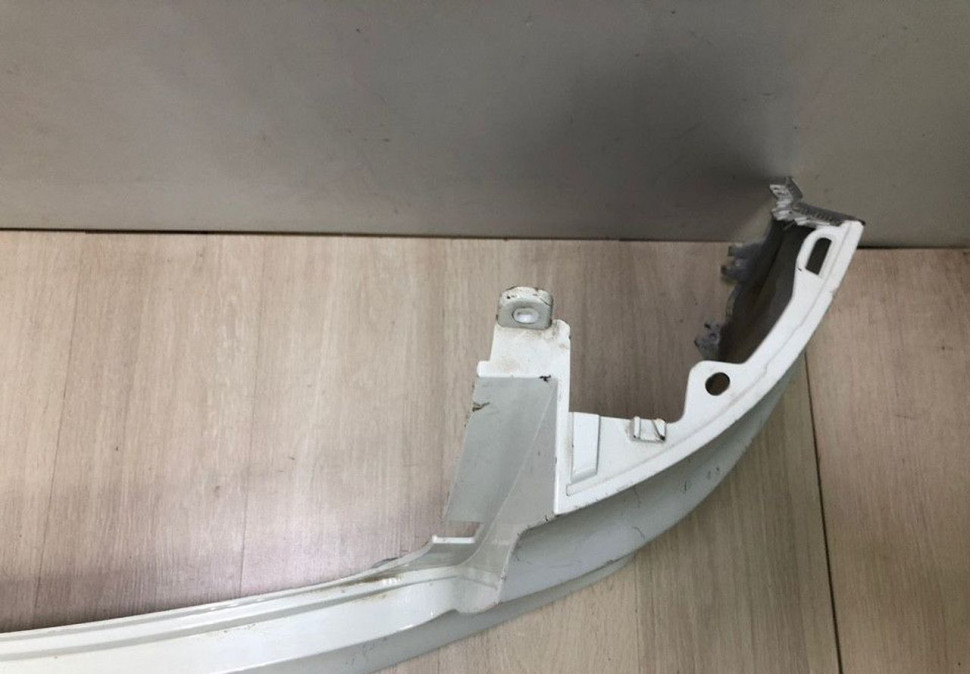 Бампер задний Hyundai Creta 16- oem 86611M0000 (трещ) Бампер задний Hyundai Creta 16- oem 86611M0000 (трещ)