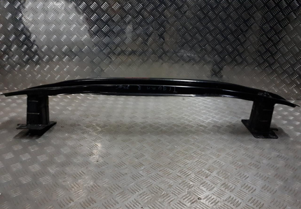 Усилитель заднего бампера Volkswagen Tiguan 2 oem 5NA807586