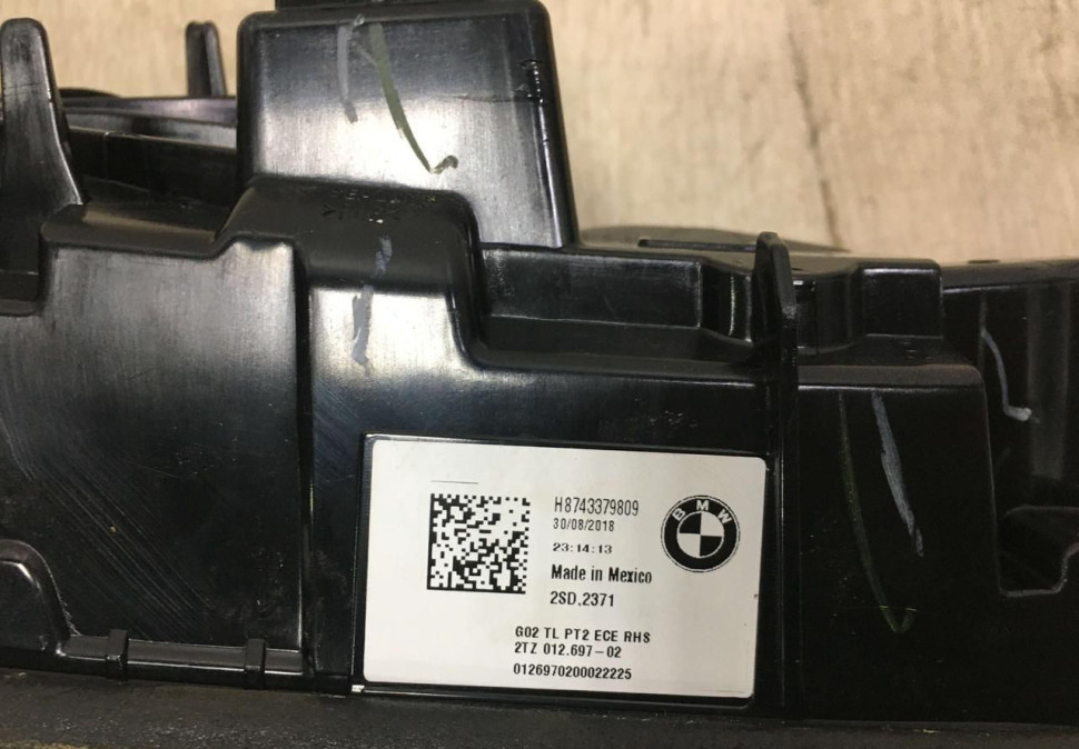 Фонарь правый внутренний BMW X4 G02 OEM 63217433798