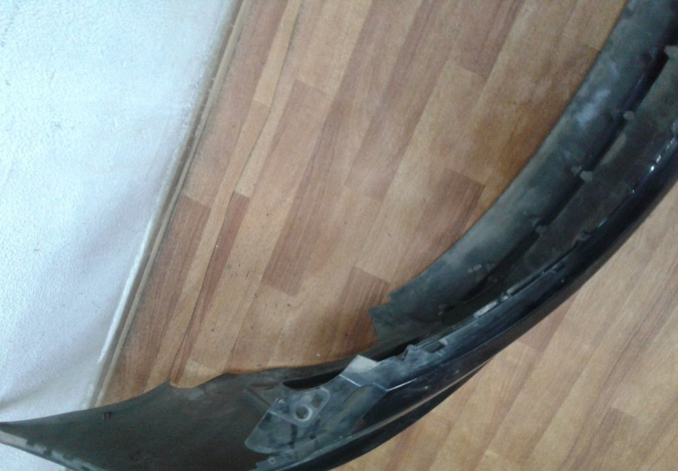 Бампер передний Hyundai Sonata 6 oem 865113S500 (вмятины) Бампер передний Hyundai Sonata 6 oem 865113S500 (вмятины)
