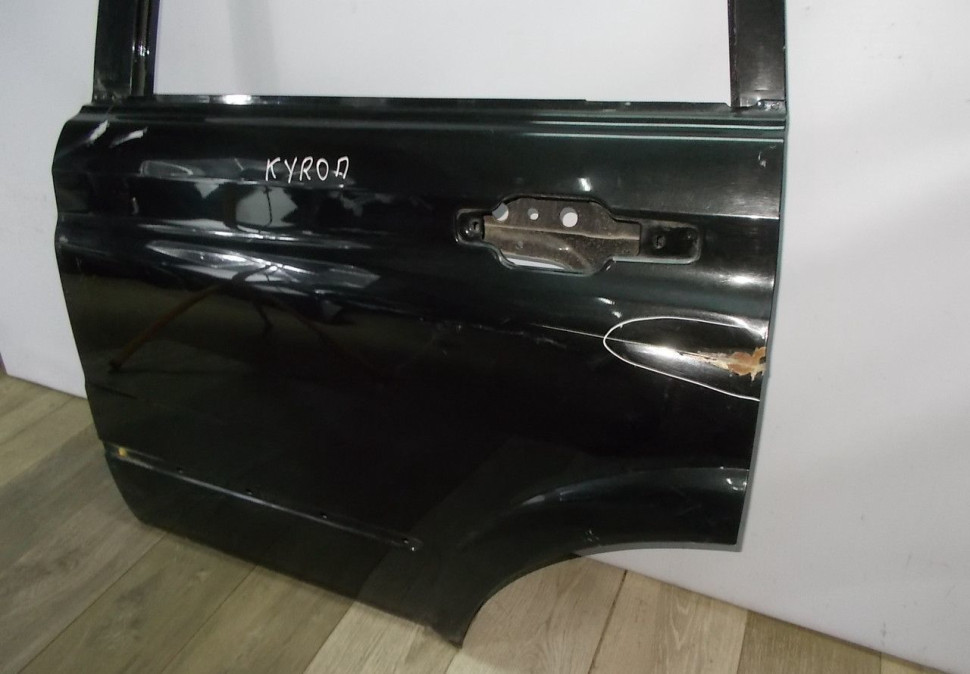 Дверь задняя левая бу Ssang Yong Kyron OEM 6301109103