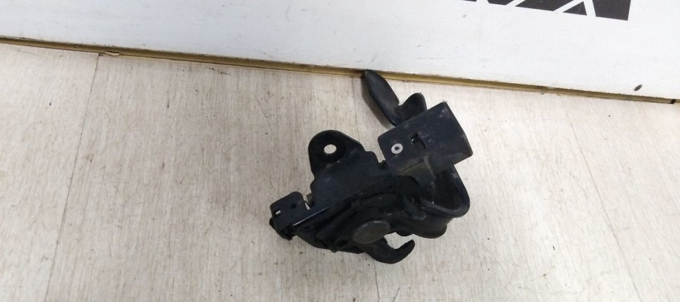 Замок капота Hyundai Solaris 1  oem 811304L300