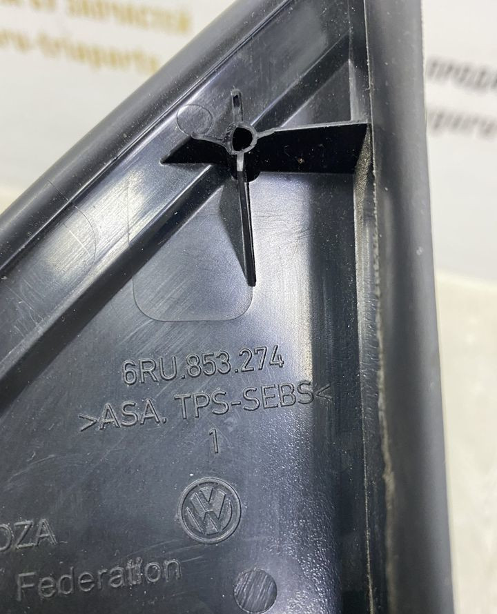 Накладка зеркала правая Volkswagen Polo 5 09-20 oem 6RU853274 Накладка зеркала правая Volkswagen Polo 5 09-20 oem 6RU853274