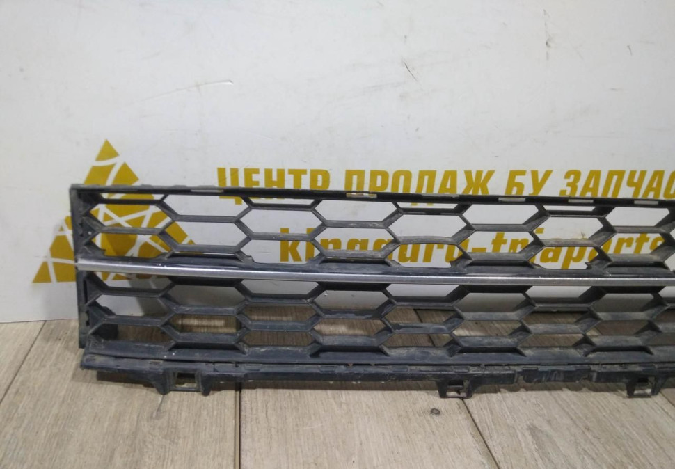 Решетка переднего бампера бу Skoda Superb 3 OEM 3V0853677 Решетка переднего бампера бу Skoda Superb 3 OEM 3V0853677