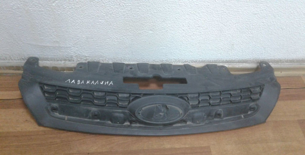 Решетка радиатора Lada Kalina 2 oem 21922803056 (скл-3)