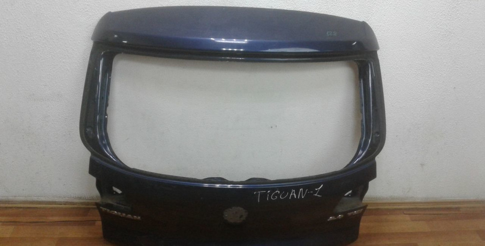 Крышка багажника Volkswagen Tiguan 1 oem 5n0827173 (вмятина) (скл-3)