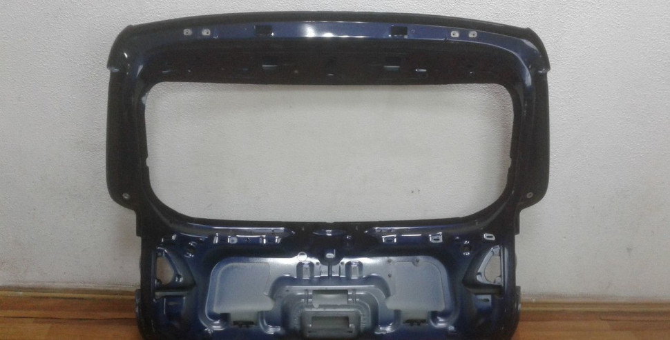 Крышка багажника Volkswagen Tiguan 1 oem 5n0827173 (вмятина) (скл-3)
