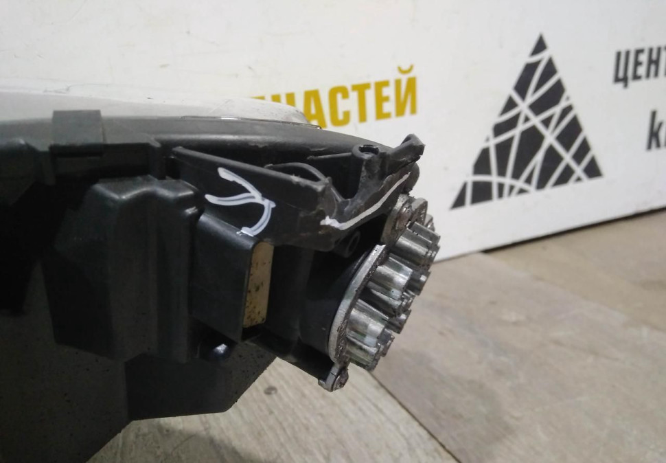 Фара ЛЭД LED правая бу Renault Arkana OEM 260105307R Фара ЛЭД LED правая бу Renault Arkana OEM 260105307R