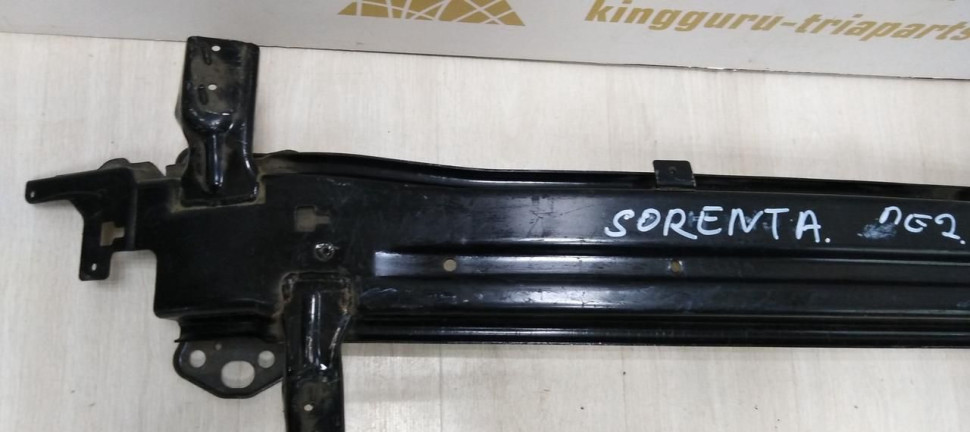 Усилитель переднего бампера Kia Sorento 2 12-20 oem 865302P600