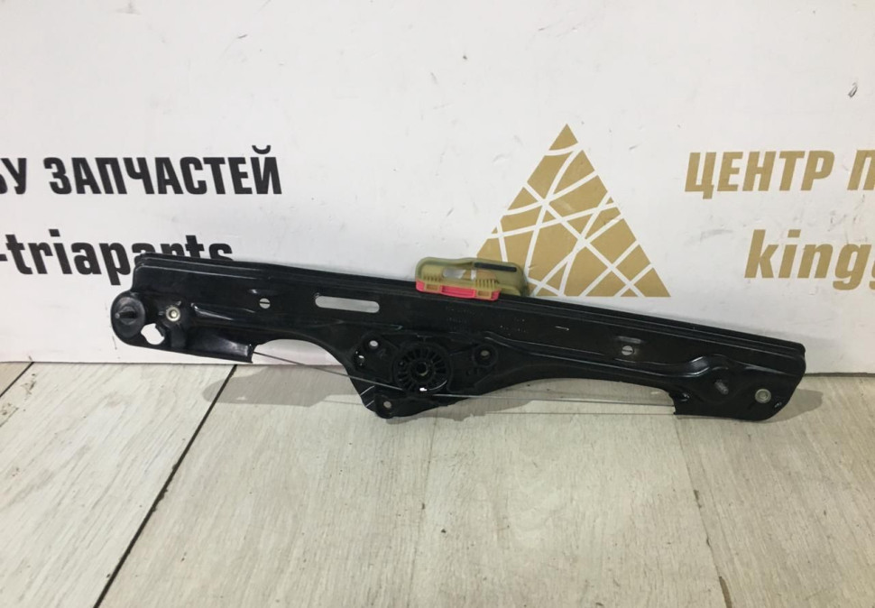 Стеклоподъемник электрический задней правой двери BMW X6 F16 OEM 7286488 Стеклоподъемник электрический задней правой двери BMW X6 F16 OEM 7286488