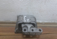Подушка ДВС правая Volkswagen Golf 5/ Passat B6 oem 1k0199262 (мал.вмятина)