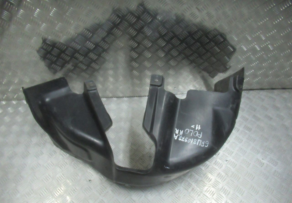 Подкрылок задний правый Volkswagen Polo sedan oem 6RU810972a