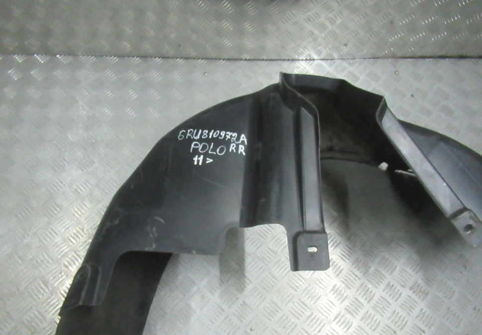 Подкрылок задний правый Volkswagen Polo sedan oem 6RU810972a