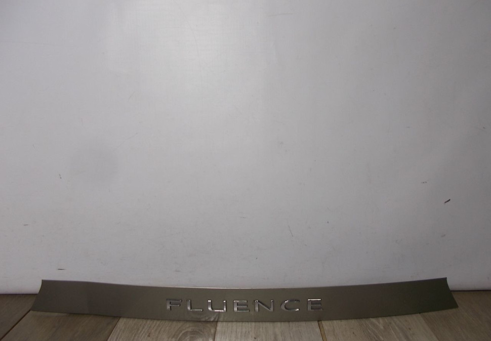 Молдинг крышки багажника бу Renault Fluence OEM 848100021R