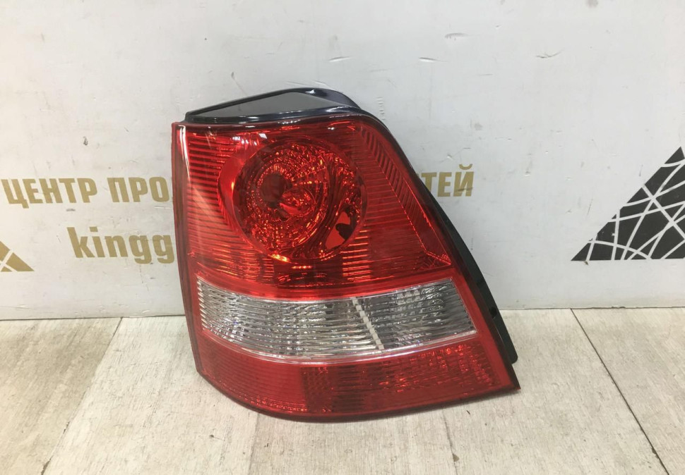 Фонарь левый KIA Sorento 1 2002 OEM 924013E000