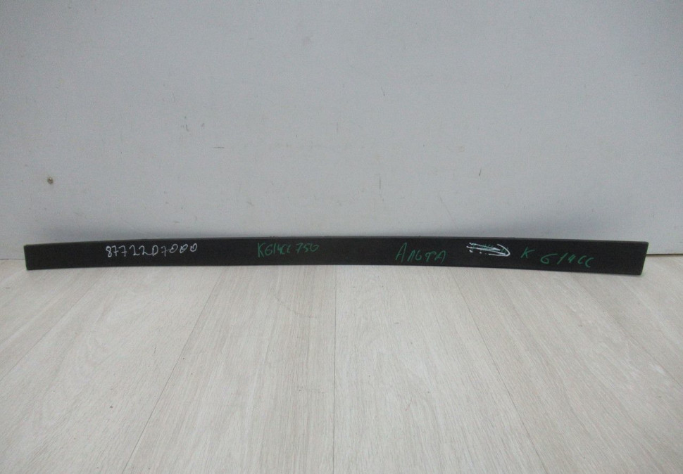 Накладка двери передней правой Hyundai Tucson 3 (15>) oem 87722d7000