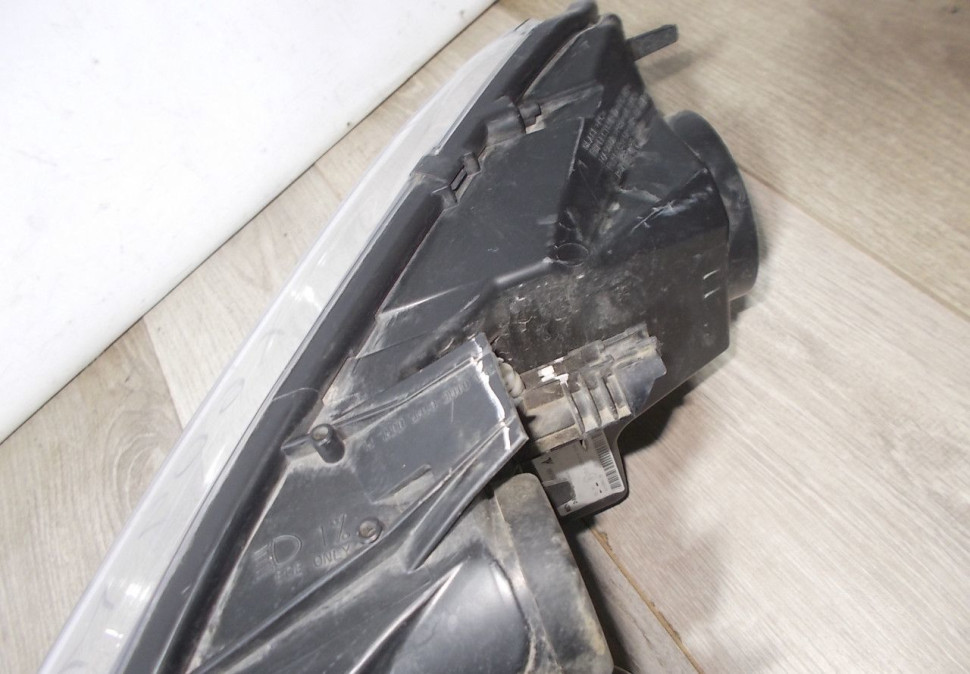 Фара правая бу Renault Logan 2 OEM 260105559R Фара правая бу Renault Logan 2 OEM 260105559R