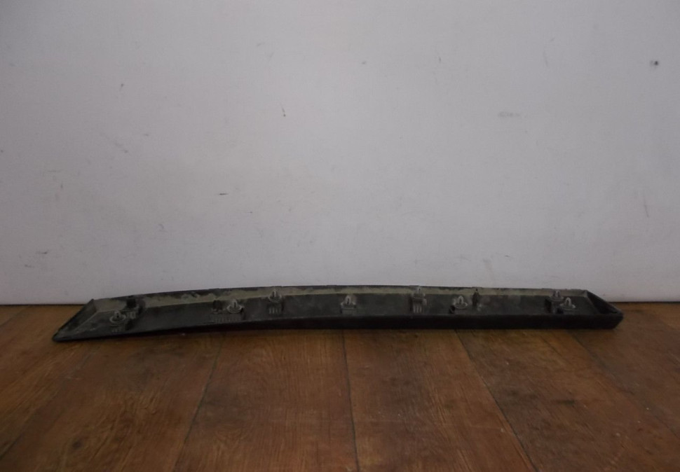 Молдинг двери задний правый бу BMW X1 F48 OEM 51137352094