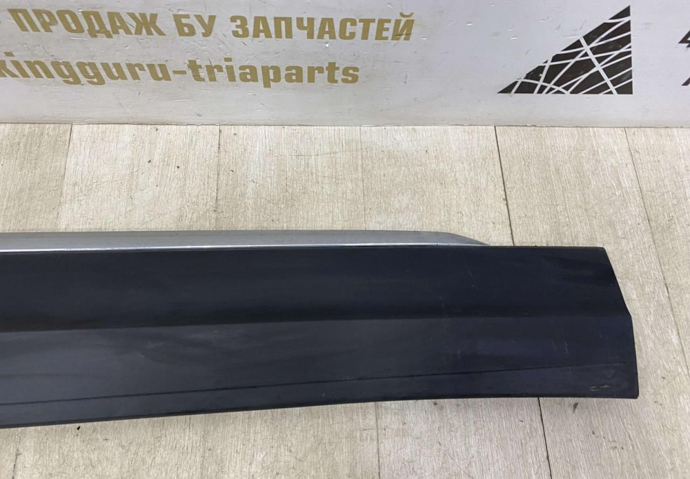 Молдинг двери передний правый Volkswagen Tiguan 2 2016 oem 5NA854940N