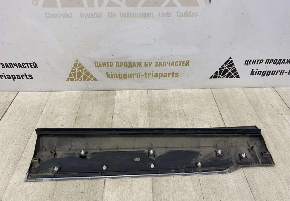 Молдинг двери передний правый Volkswagen Tiguan 2 2016 oem 5NA854940N