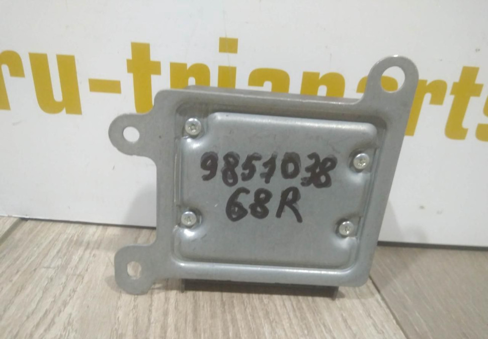 Блок управления подушек безопасности бу Renault Duster OEM 985103868R Блок управления подушек безопасности бу Renault Duster OEM 985103868R